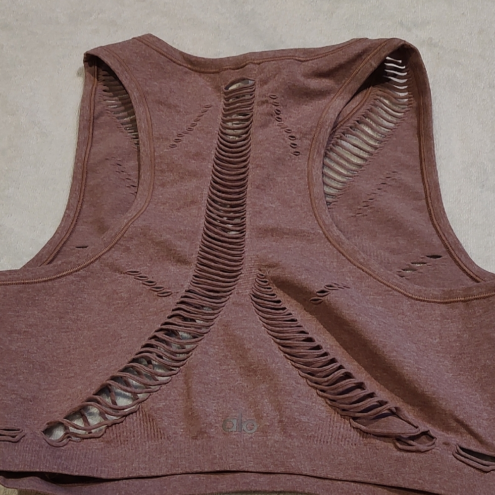 ALO Yoga Dusty Rose Distressed Cutout Crop Top - Picture 5 of 6